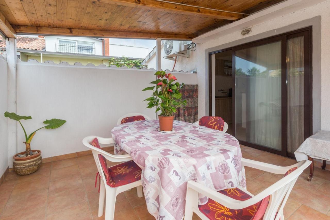 Apartman Ana Пореч Екстер'єр фото